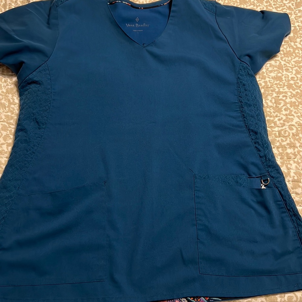 Vera Bradley green scrub top
